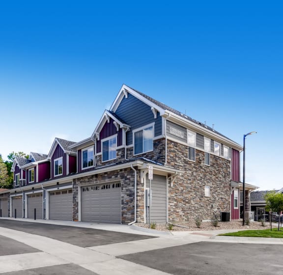 The Point at Biscay Apartments in Aurora, CO